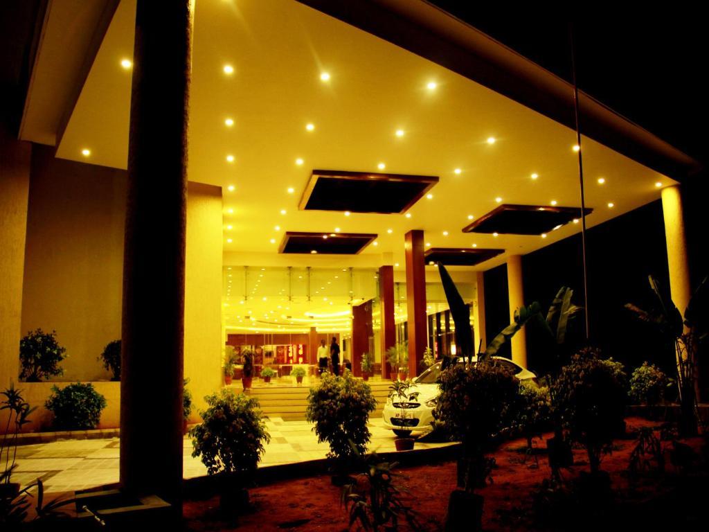 포츈 셀렉트 그랜드 리지 호텔 티루파티 외부 사진 The lobby of the hotel