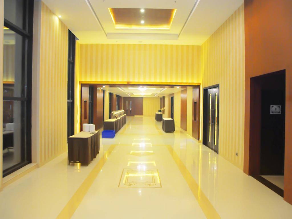 포츈 셀렉트 그랜드 리지 호텔 티루파티 외부 사진 Interior of the hotel