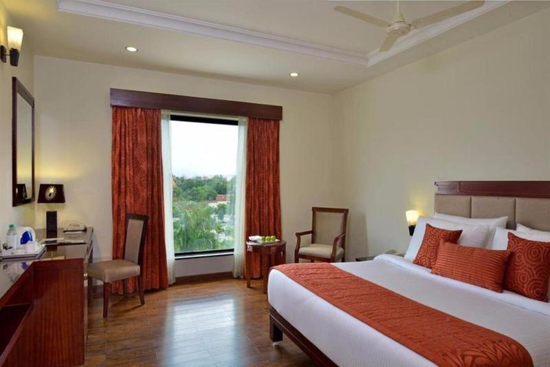 포츈 셀렉트 그랜드 리지 호텔 티루파티 외부 사진 A room at the Taj Bengal