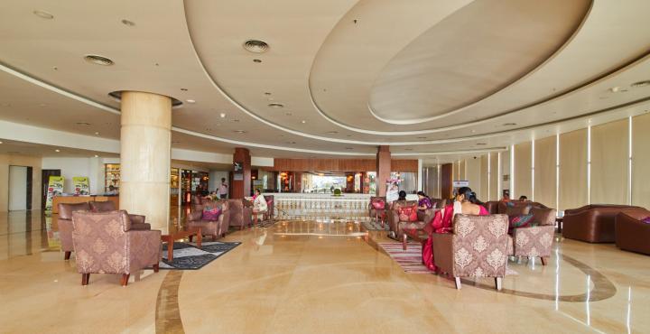 포츈 셀렉트 그랜드 리지 호텔 티루파티 외부 사진 The lobby of the hotel